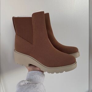 New Vivaia Evelyn Elegant Brown Ankle Booties